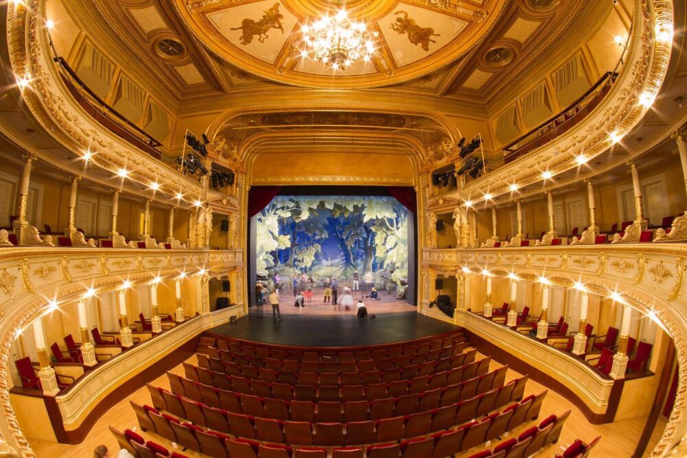 opera house, Ljubljana – autumn filming location